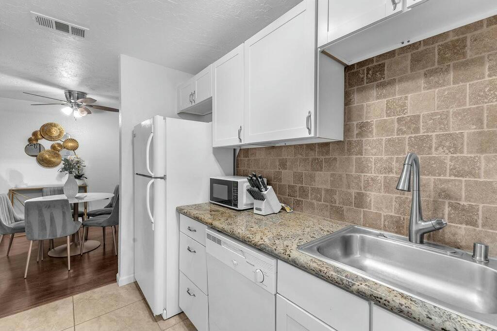 510 N Villa Court 104 Property Photo 16