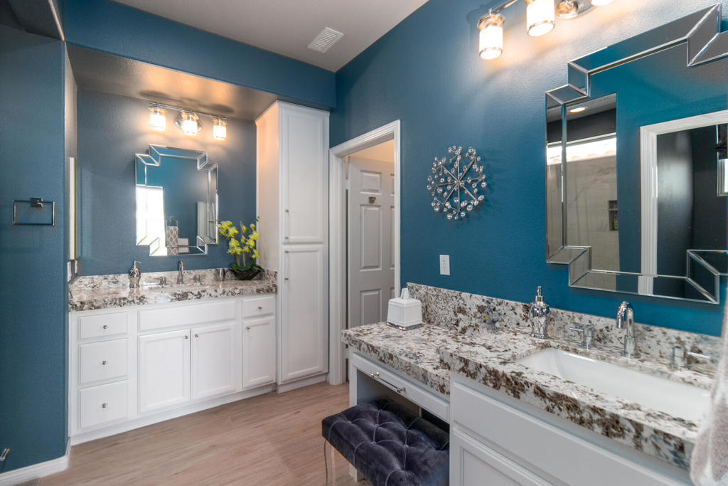 60290 Sweetshade Lane Property Photo 2