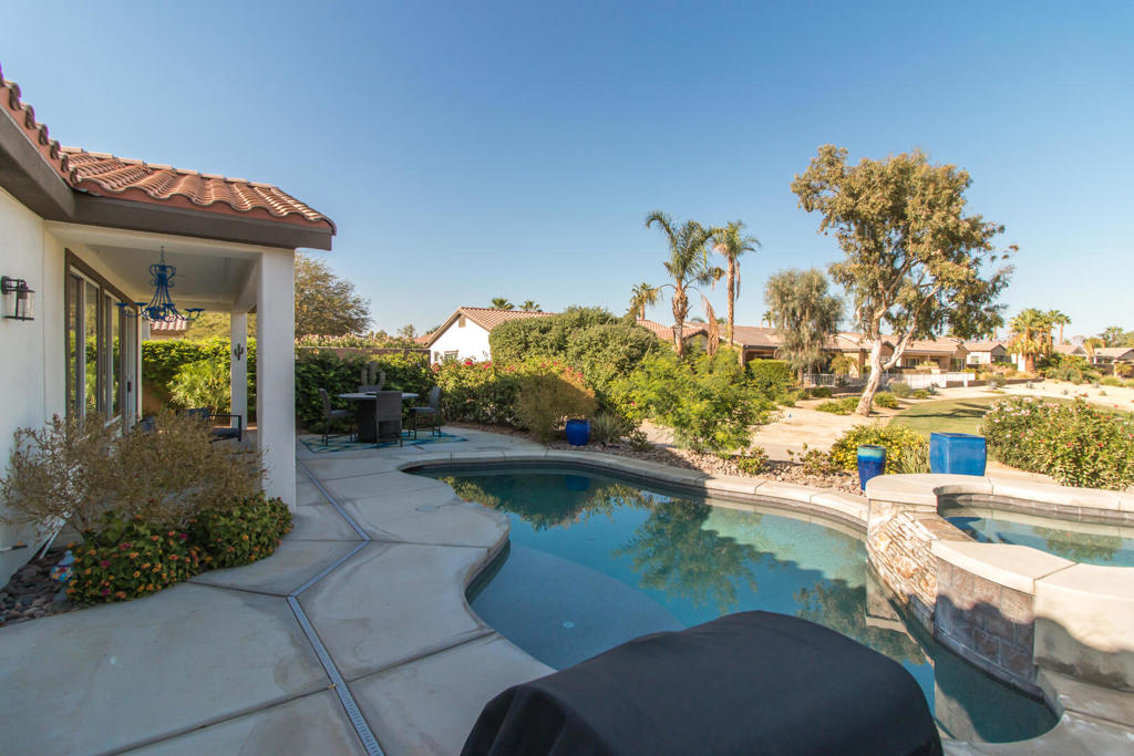 60290 Sweetshade Lane Property Photo 4