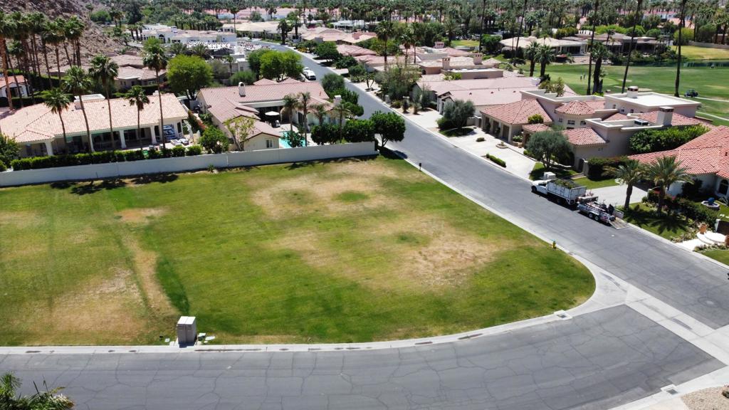 48770 Via Sierra Property Photo