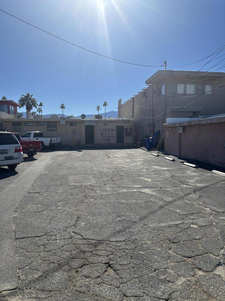 73282 Ca-111 Property Photo 5