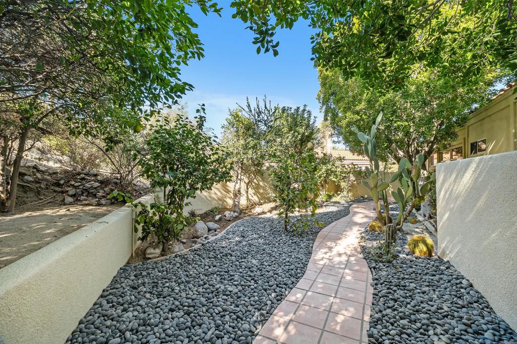73131 Galleria Court Property Photo 39