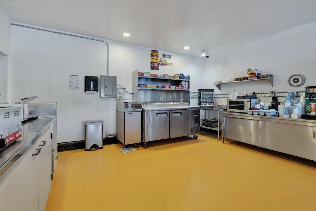 4584 Adobe Road Property Photo 21