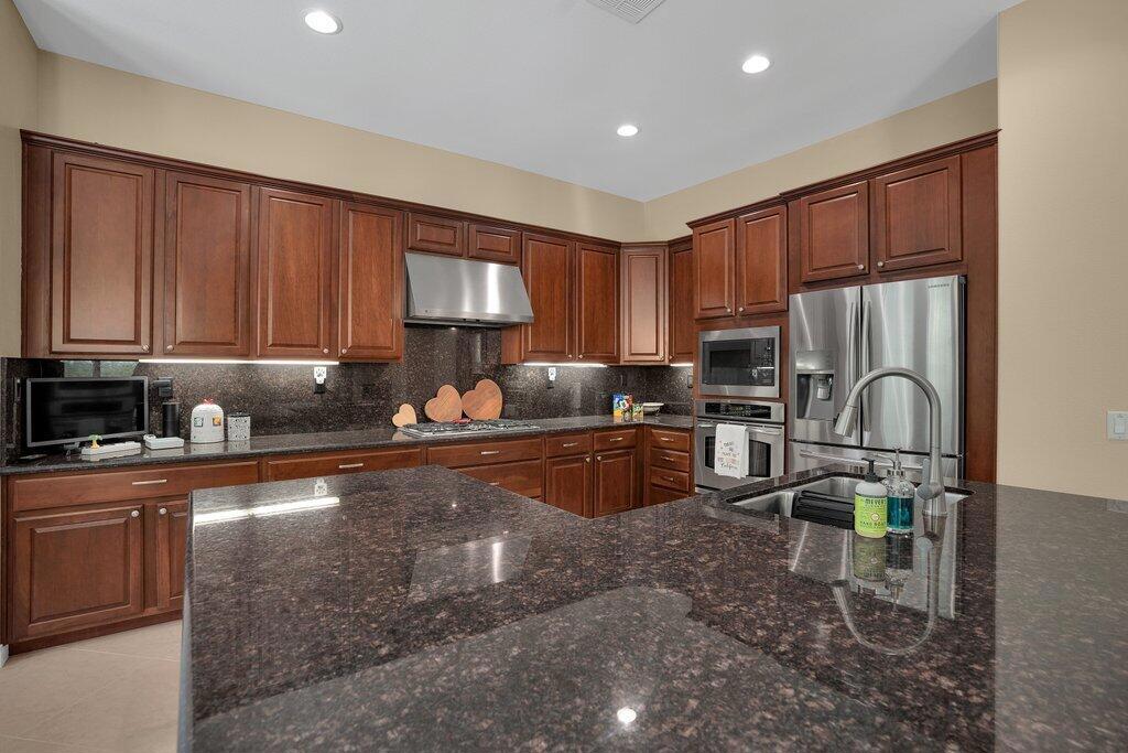 52135 Shining Star Lane Property Photo 8