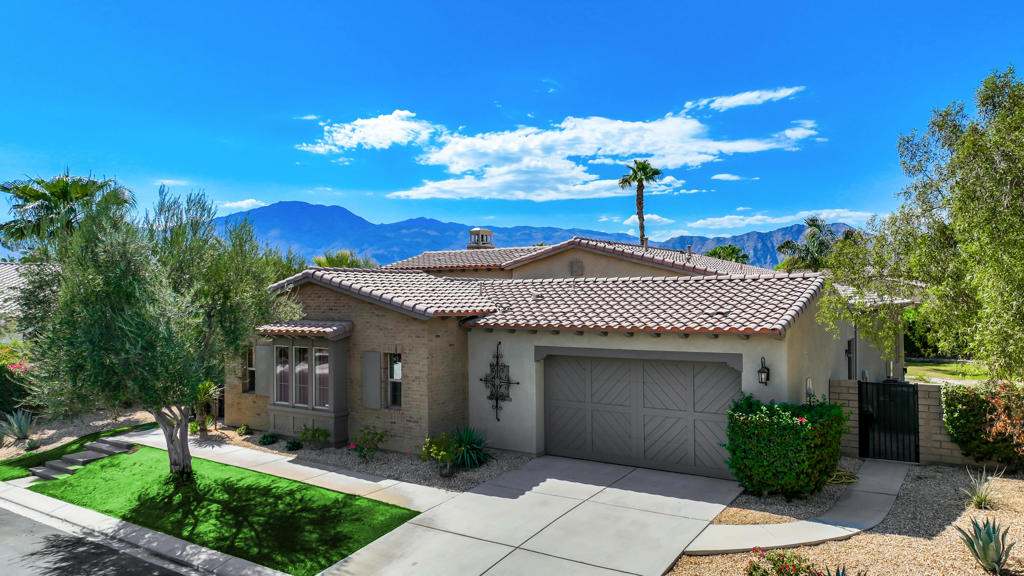 81961 Contento Street Property Photo