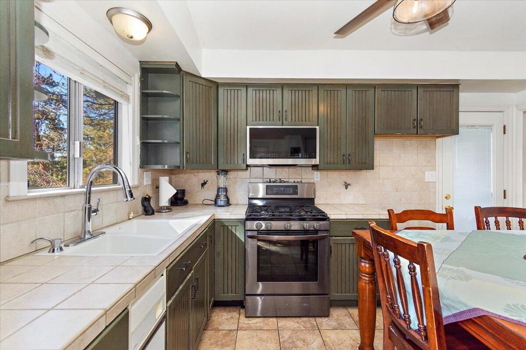 43546 Bow Canyon Road Property Photo 8