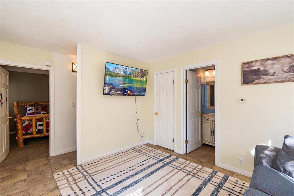43546 Bow Canyon Road Property Photo 16