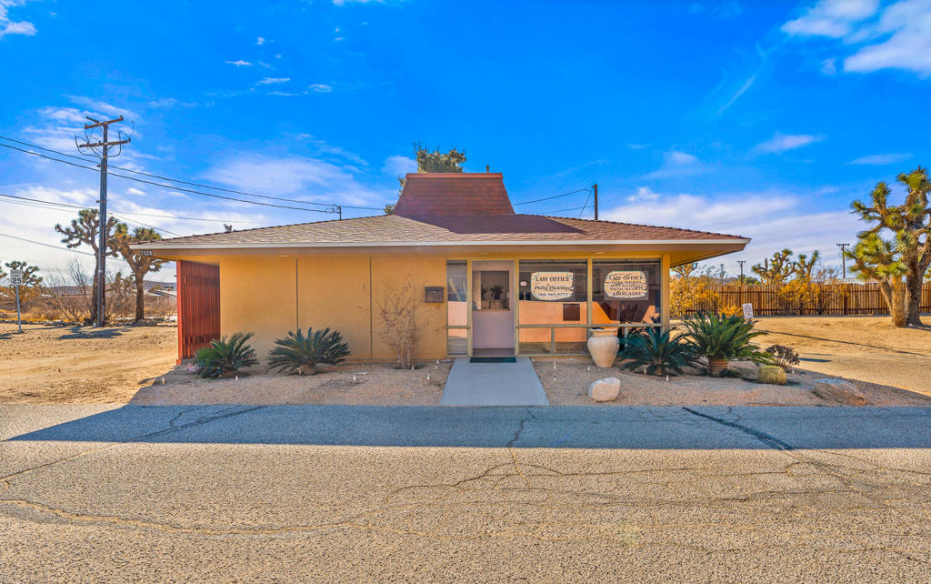 7328 Valley Vista Avenue Property Photo 1