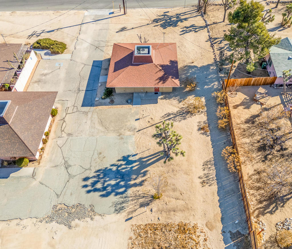 7328 Valley Vista Avenue Property Photo 6
