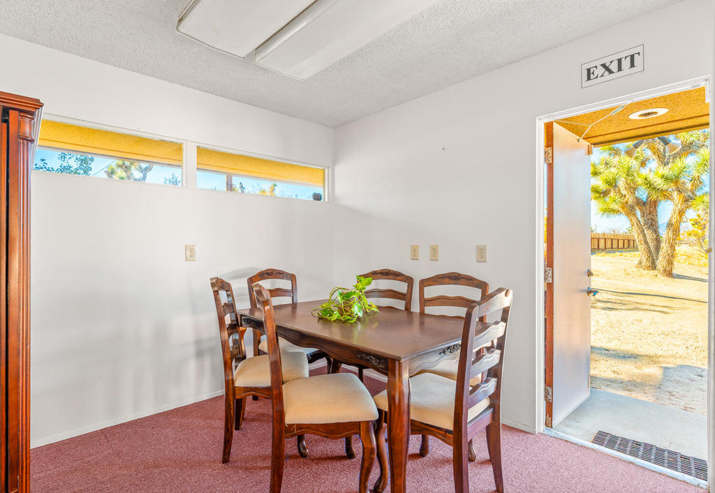 7328 Valley Vista Avenue Property Photo 13