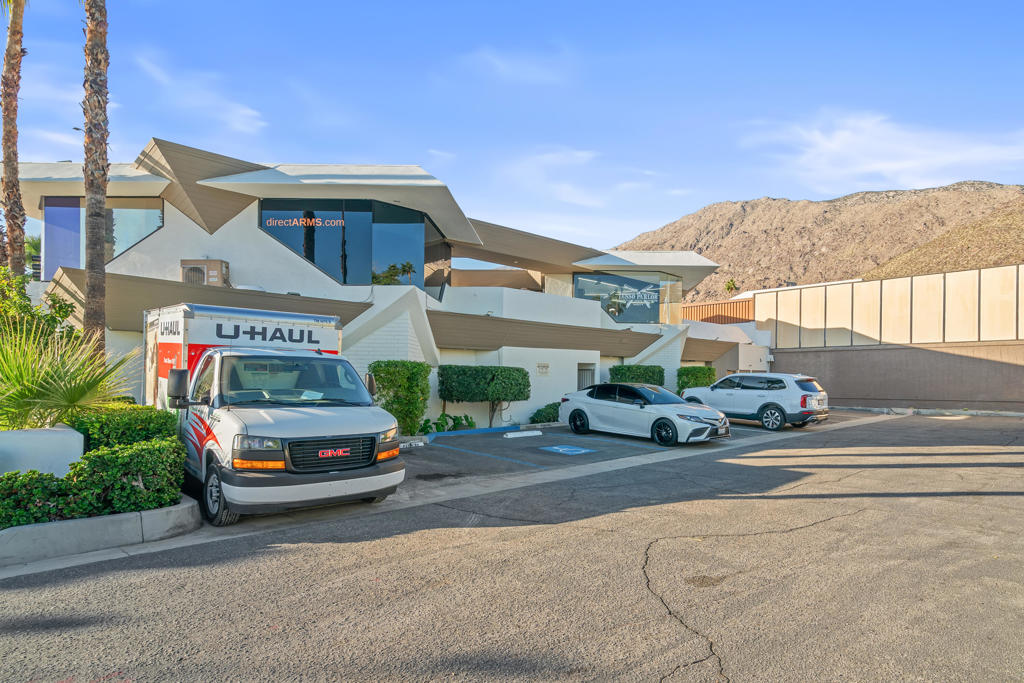 201 Indian Canyon Drive Property Photo 9