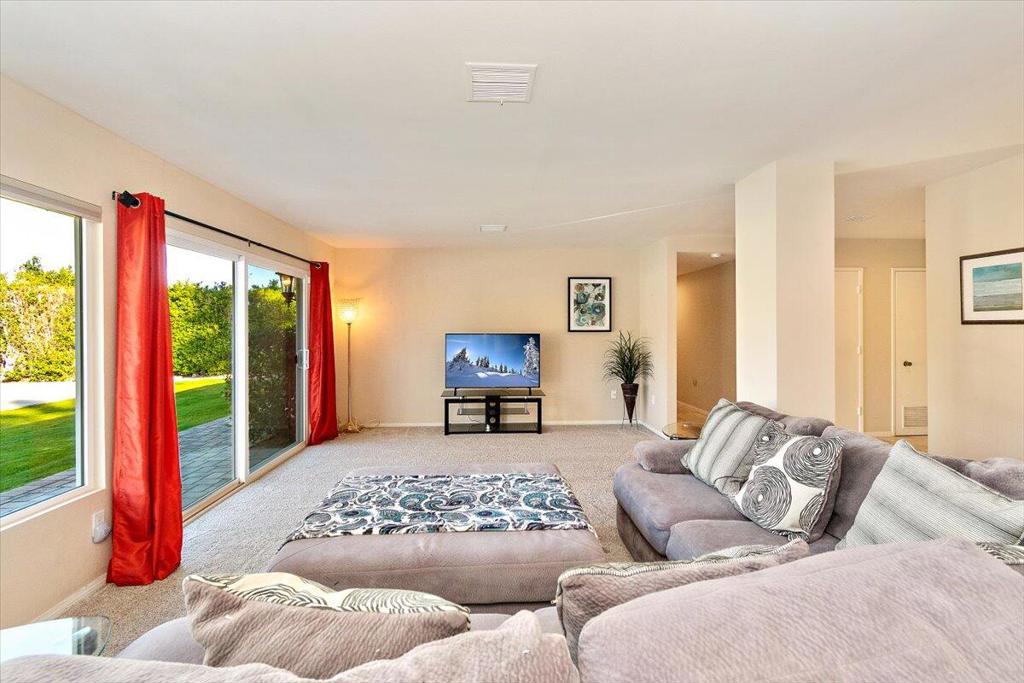 72818 Skyward Way Property Photo 8