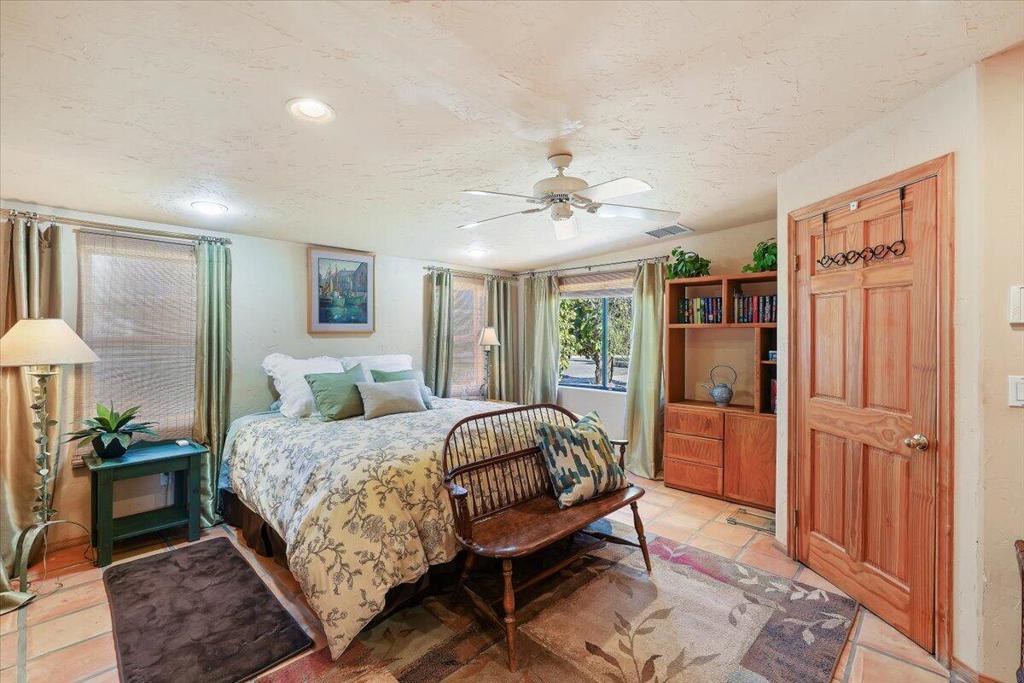 219123350DA Property Photo 11