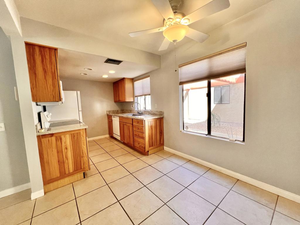 1407 N Sunrise Way 19 Property Photo 7