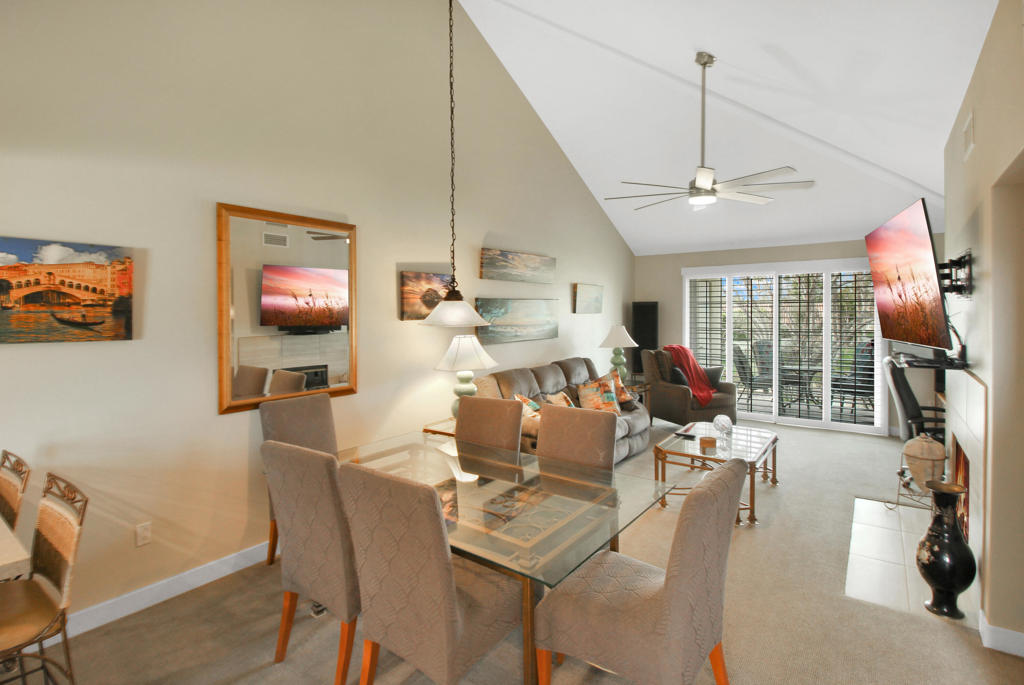 43735 Avenida Alicante Property Photo 4