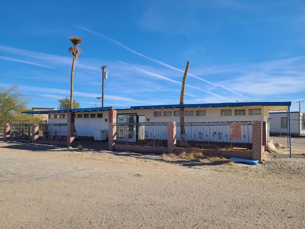 2096 Center Street Property Photo 1