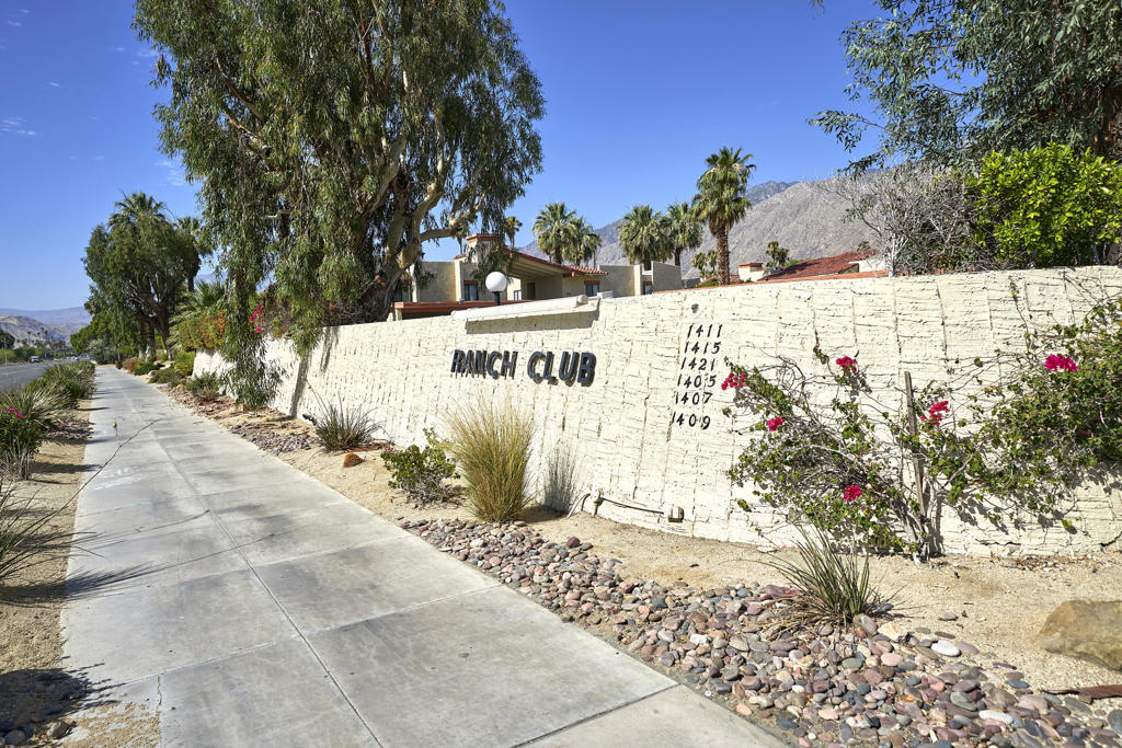 1409 N Sunrise Way 43 Property Photo 3