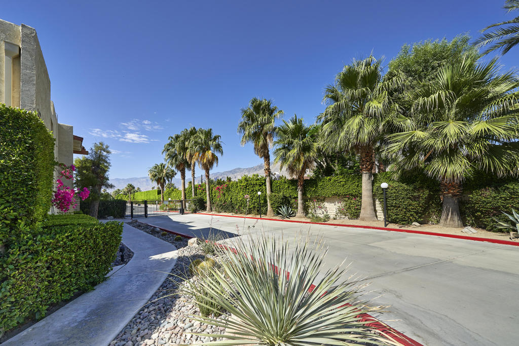 1409 N Sunrise Way 43 Property Photo 5
