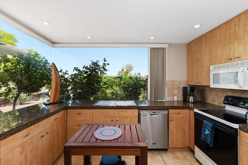 56 Oak Tree Drive Property Photo 3