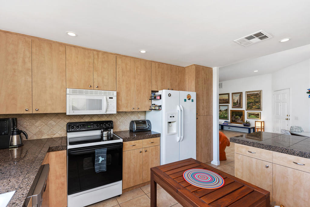 56 Oak Tree Drive Property Photo 13
