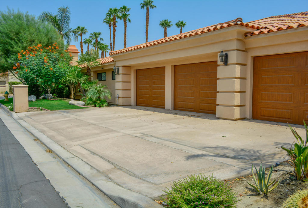 74795 N Cove Drive Property Photo 4