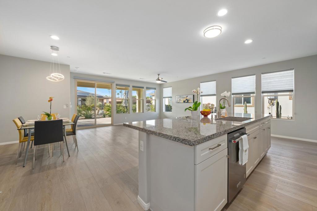 51515 Whiptail Drive Property Photo 14