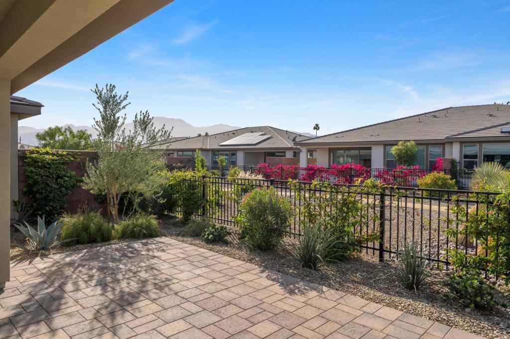 51515 Whiptail Drive Property Photo 31