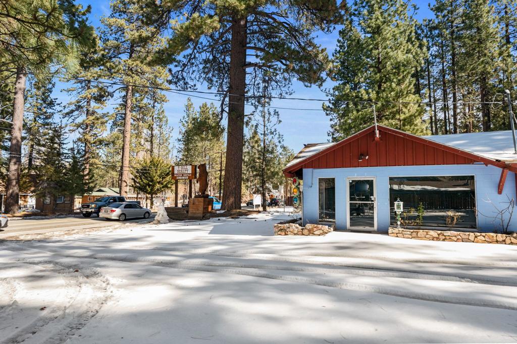 39327 Big Bear Boulevard Property Photo 1