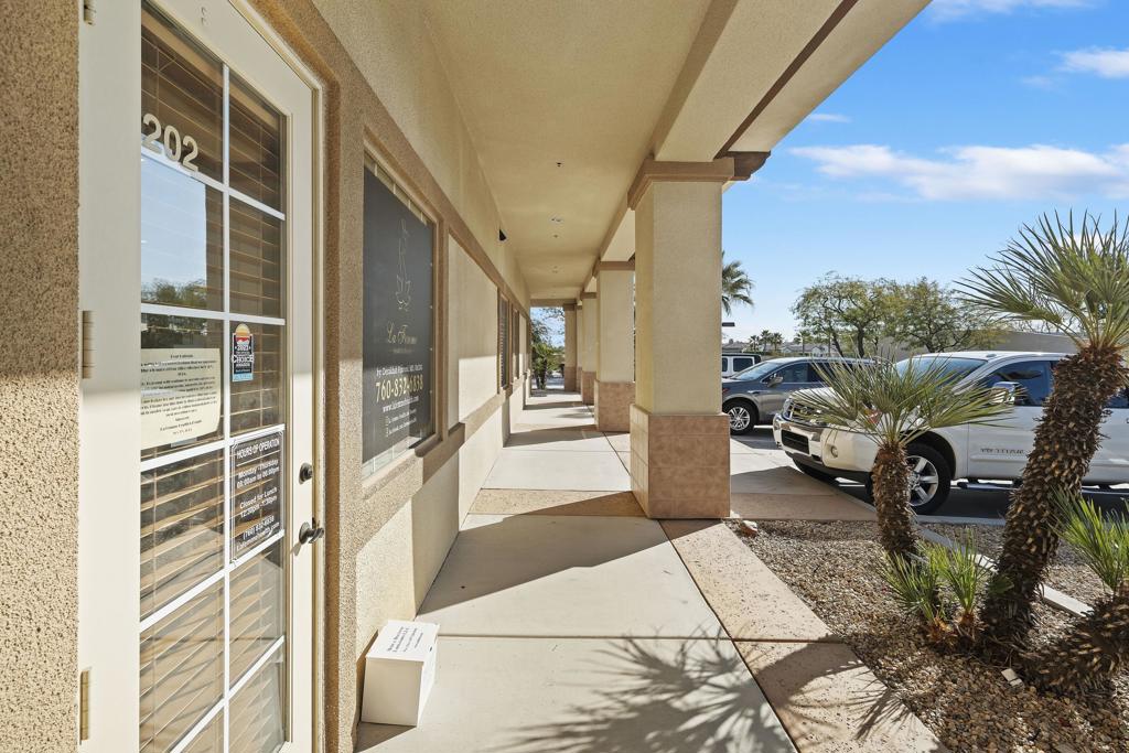 35400 Bob Hope Drive 202 Property Photo 4