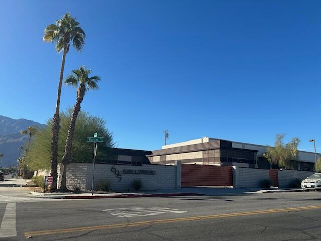 695 Williams Road Property Photo 1