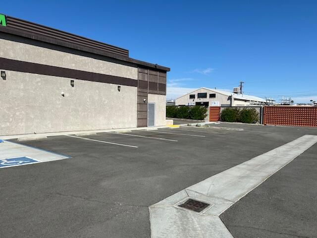 695 Williams Road Property Photo 4
