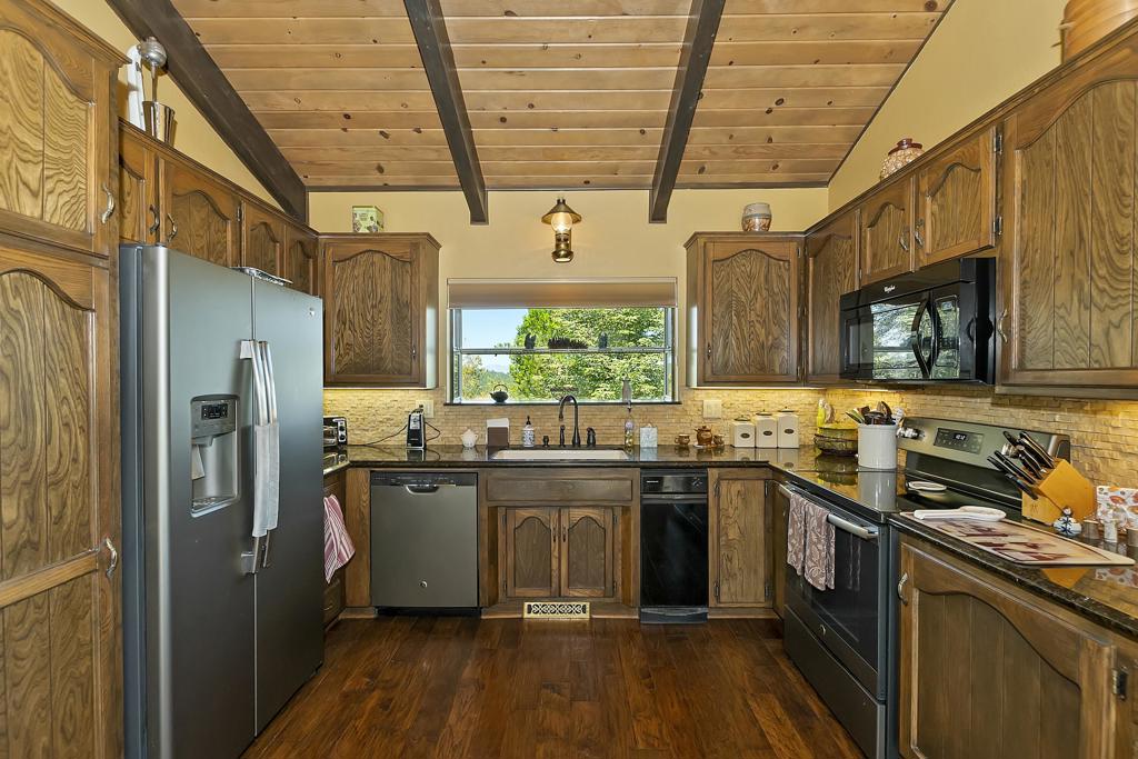 273 Shasta Drive Property Photo 12