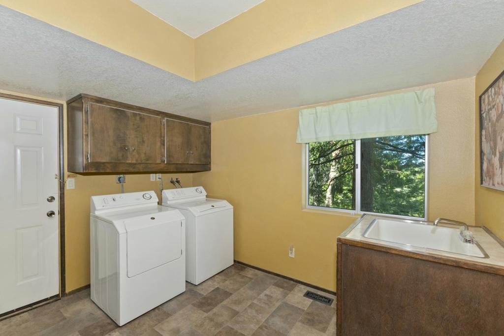 273 Shasta Drive Property Photo 28