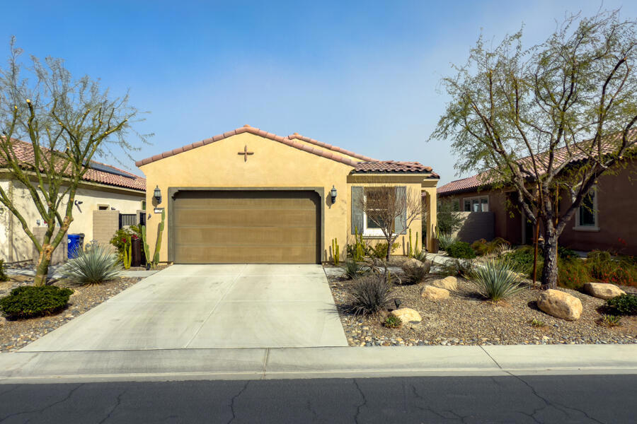 26 Syrah Property Photo 1