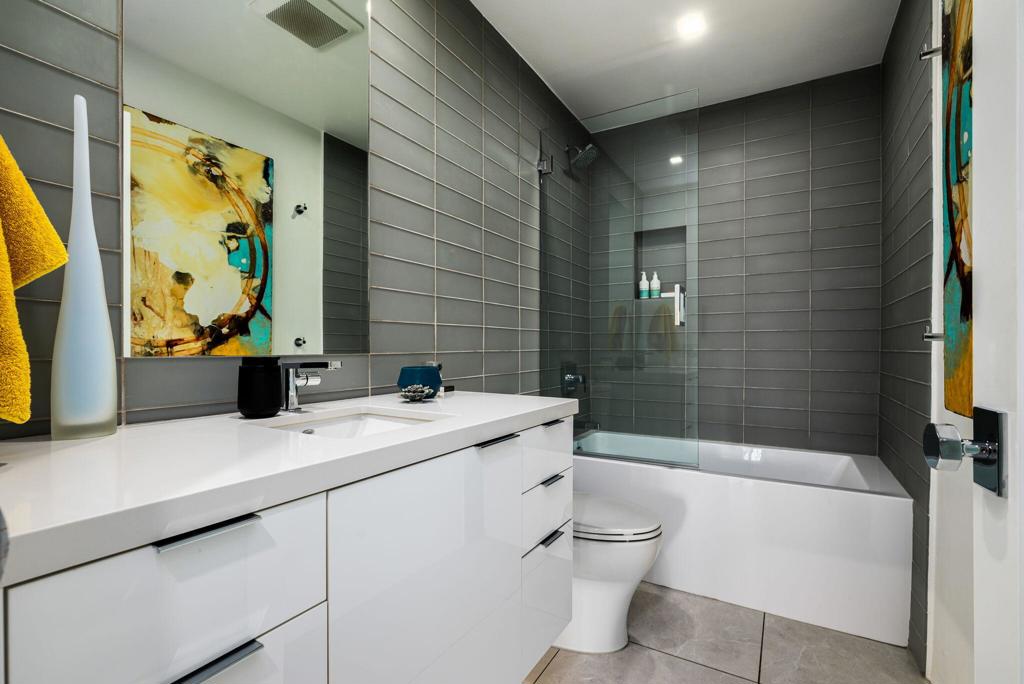 2696 S Sierra Madre F14 Property Photo 18