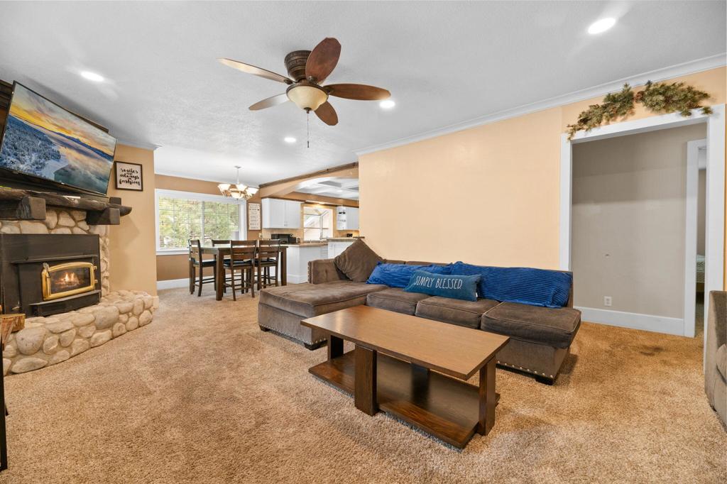 42377 Paramount Road Property Photo 5
