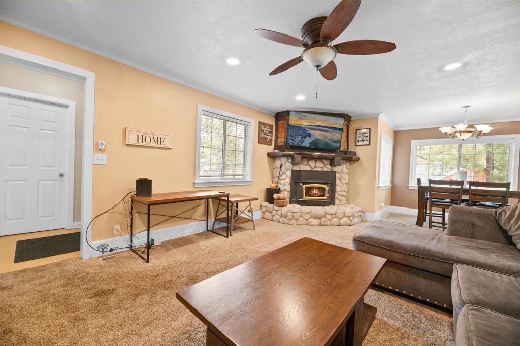 42377 Paramount Road Property Photo 6