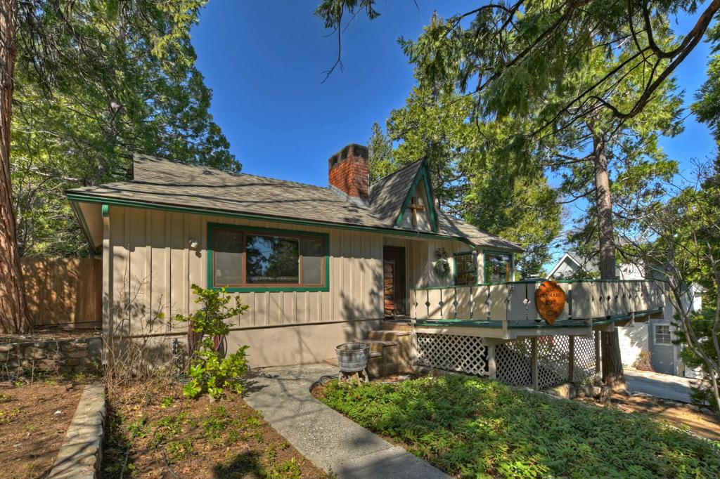 292 Heliotrope Drive Property Photo 3
