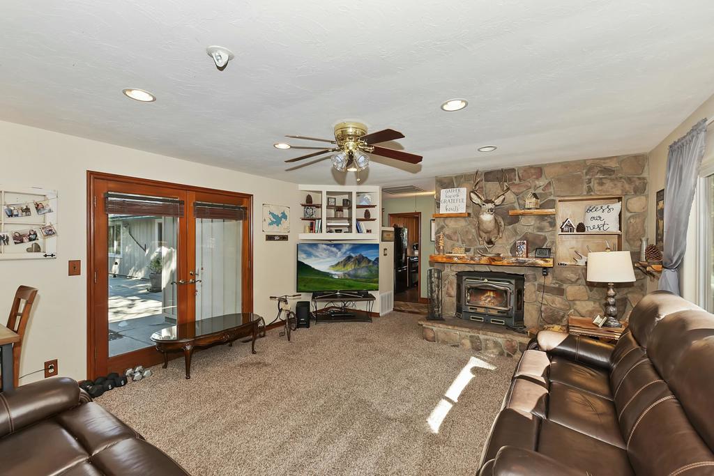 292 Heliotrope Drive Property Photo 6