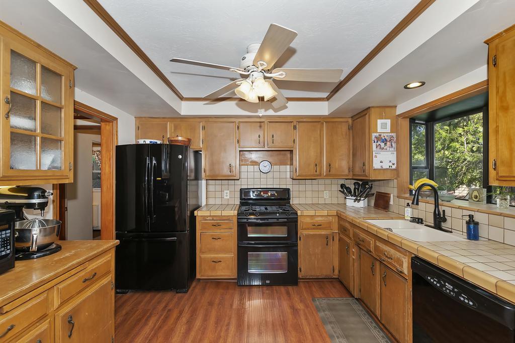 292 Heliotrope Drive Property Photo 10