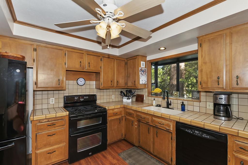 292 Heliotrope Drive Property Photo 11