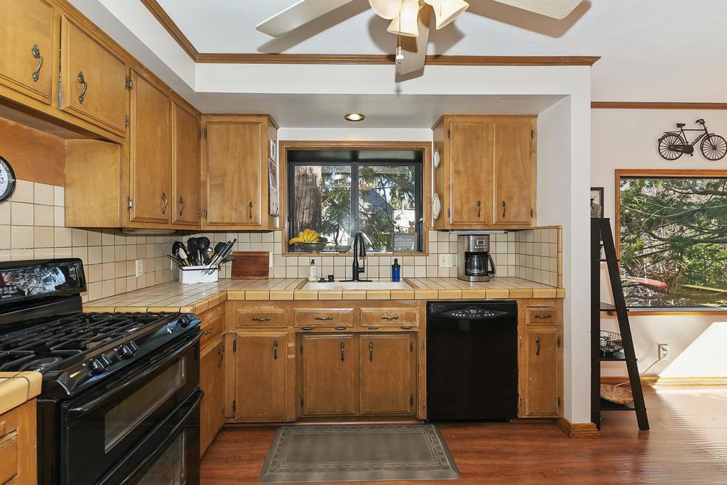 292 Heliotrope Drive Property Photo 12