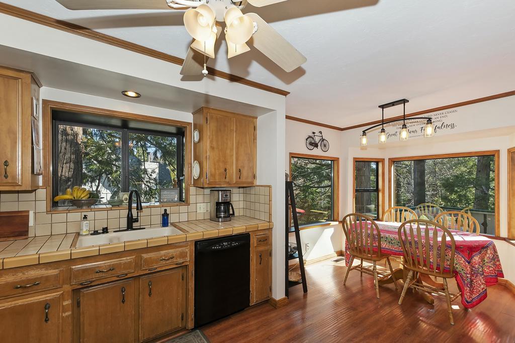 292 Heliotrope Drive Property Photo 14