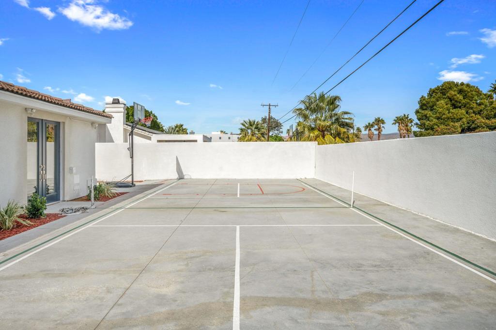 2932 N Sunrise Way Property Photo 17