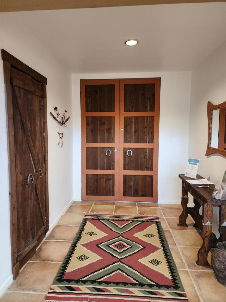 1597 E Sierra Way Property Photo 3