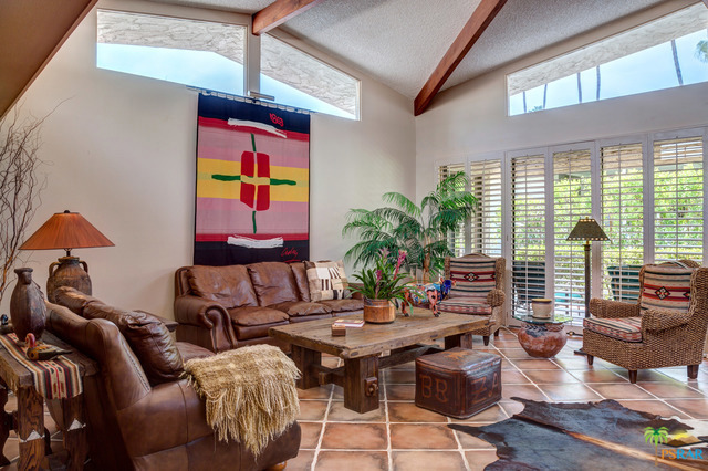 1597 E Sierra Way Property Photo 4