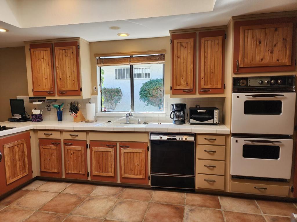 1597 E Sierra Way Property Photo 9