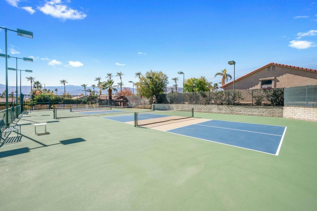 154 Wimbledon Court Property Photo 34