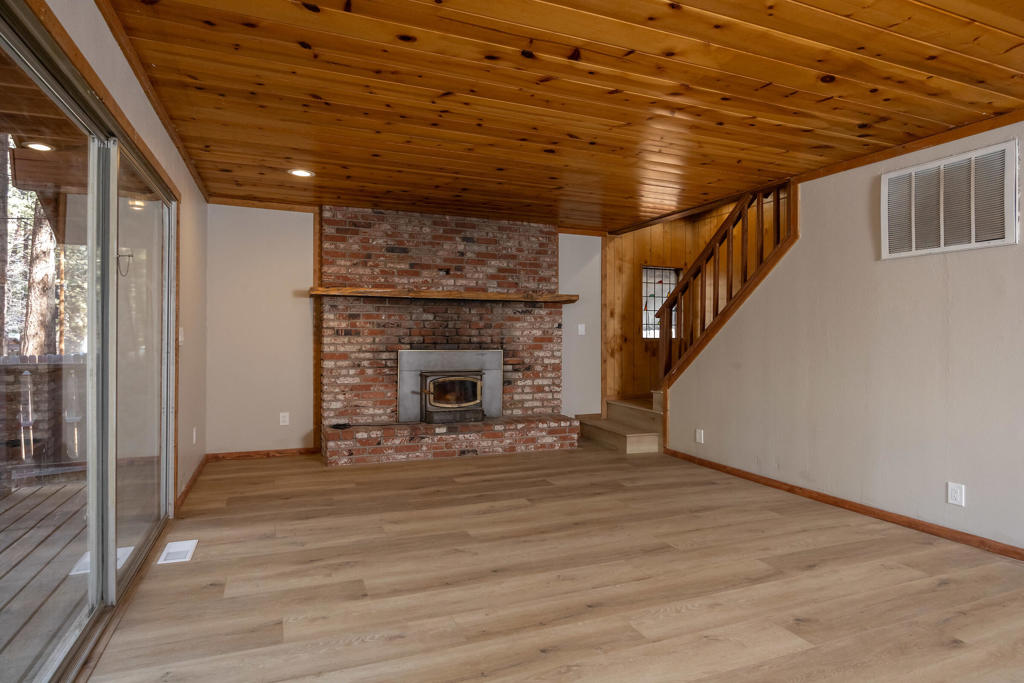 41603 Comstock Lane Property Photo 6