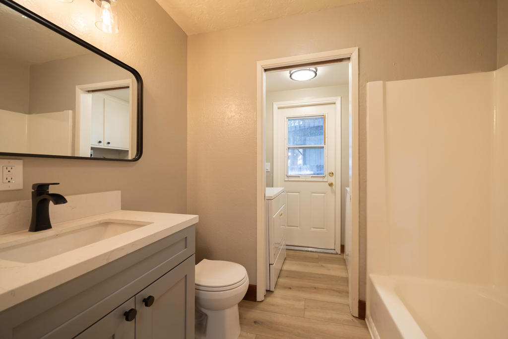41603 Comstock Lane Property Photo 22